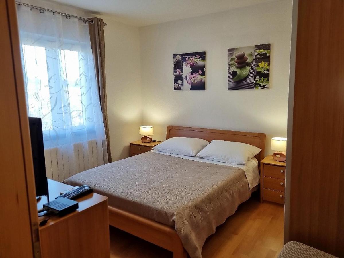 אומאג Apartments Valentina מראה חיצוני תמונה