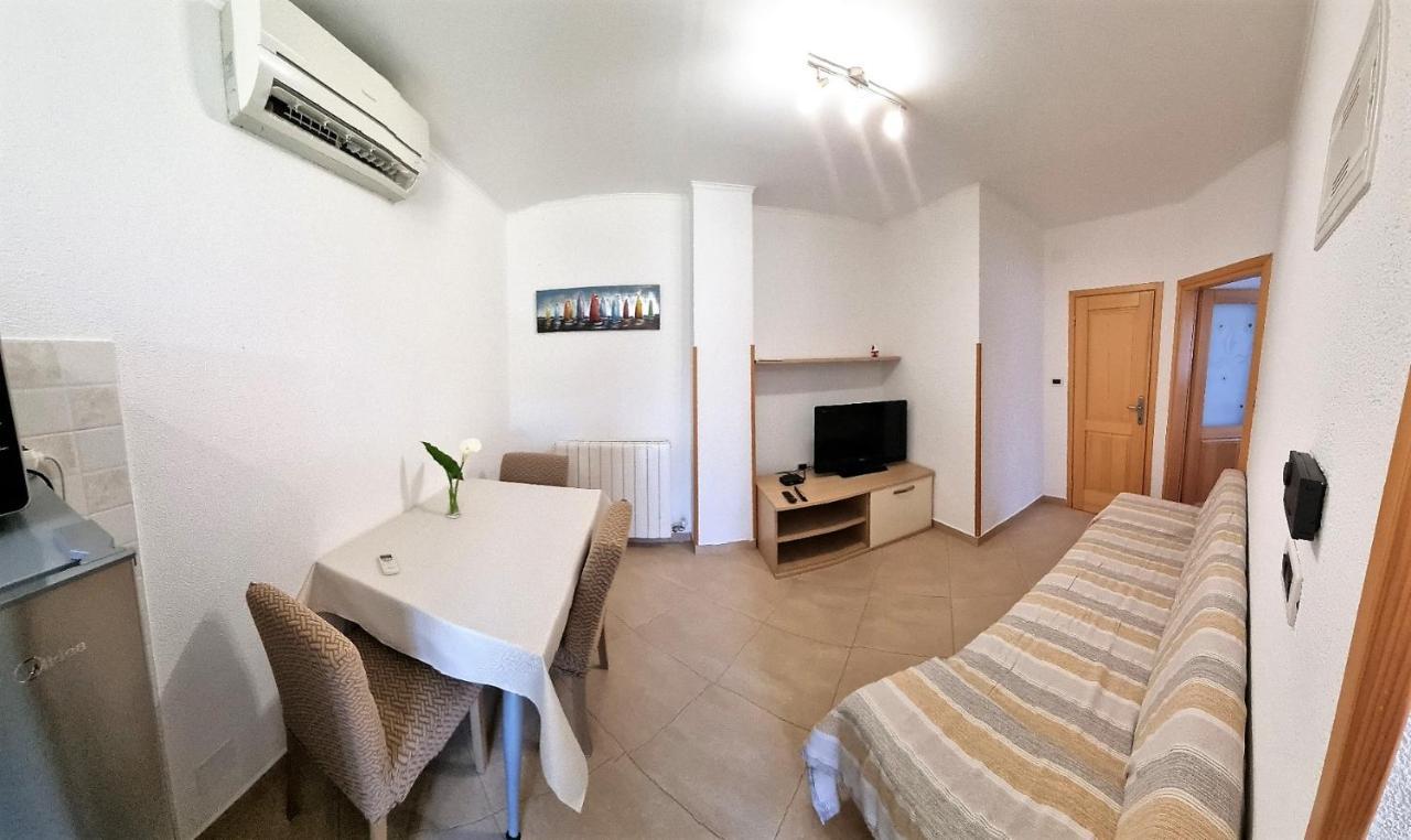 אומאג Apartments Valentina מראה חיצוני תמונה
