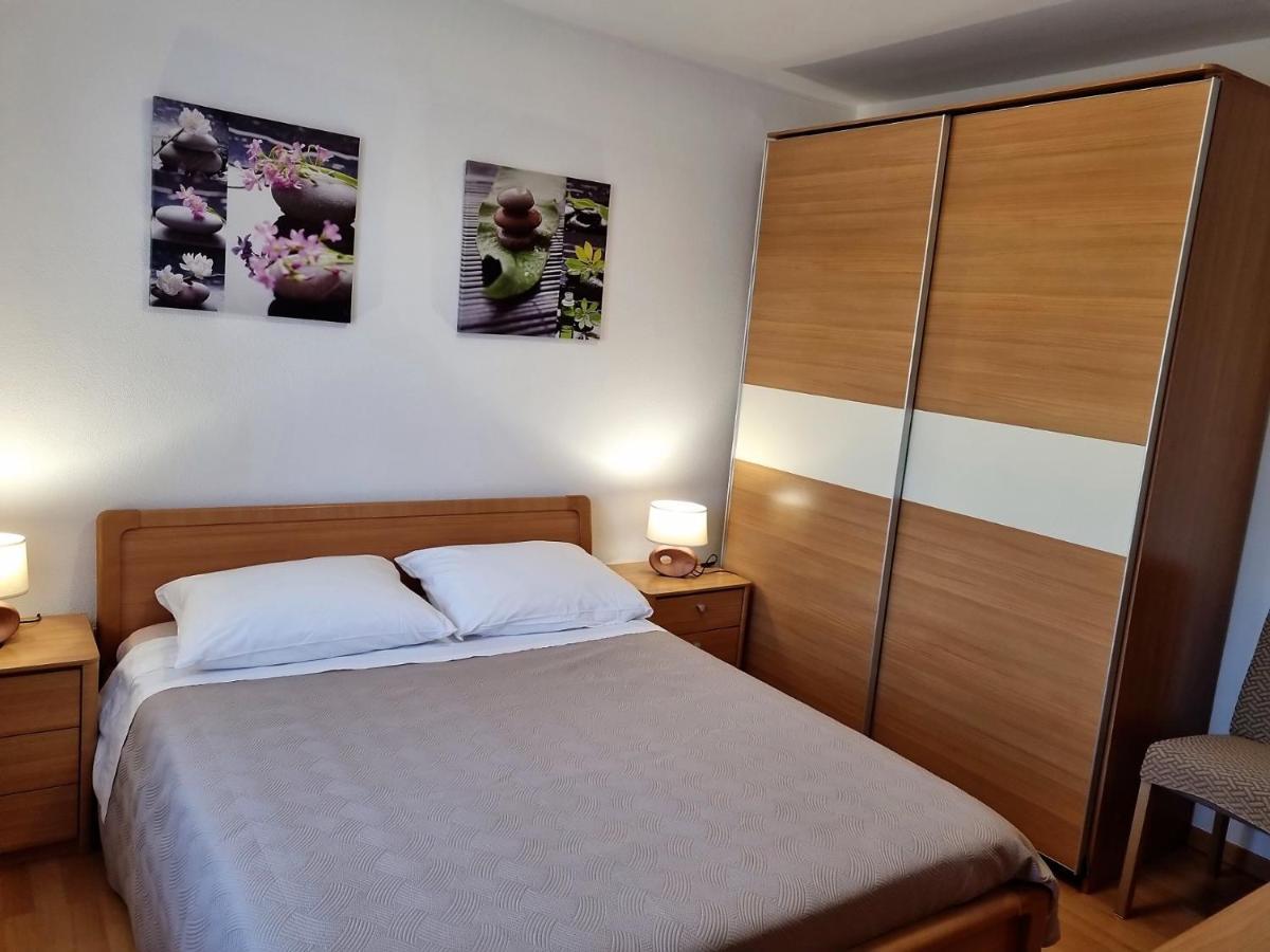 אומאג Apartments Valentina מראה חיצוני תמונה