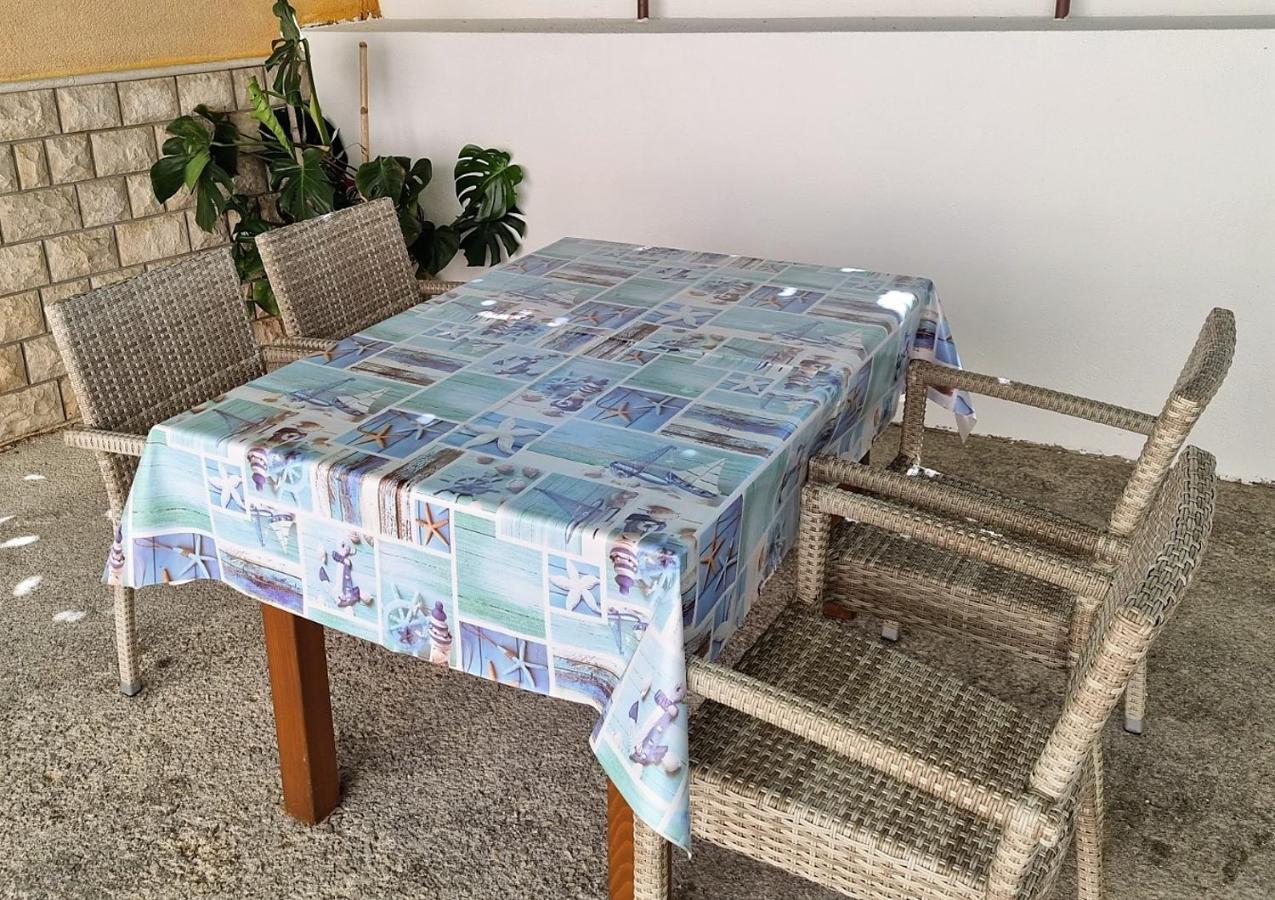 אומאג Apartments Valentina מראה חיצוני תמונה