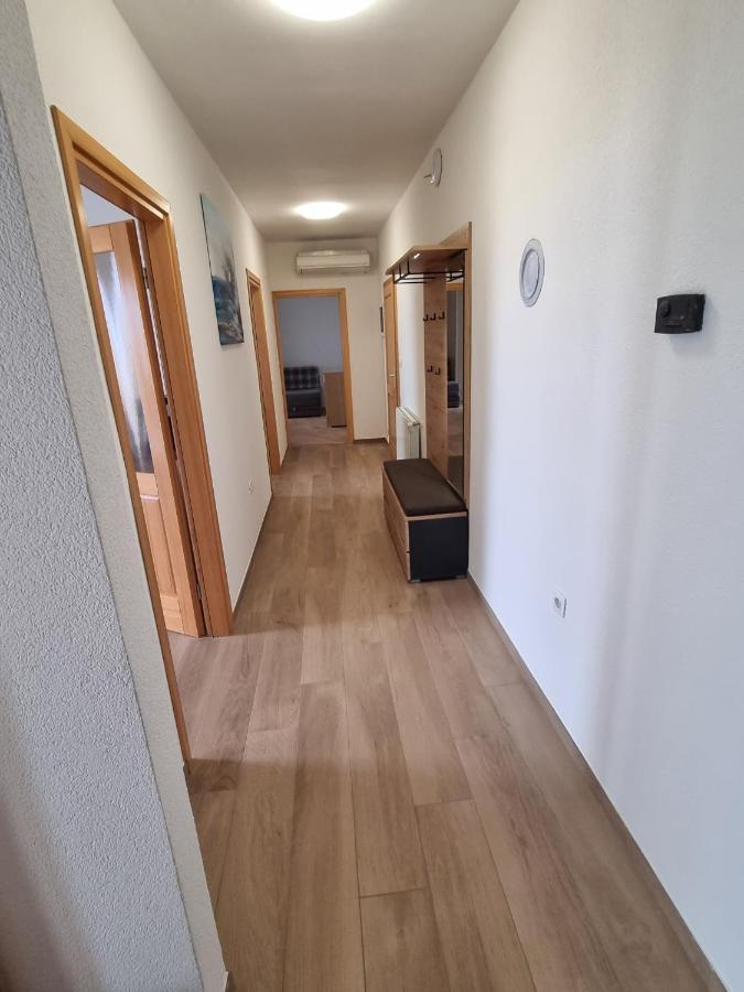 אומאג Apartments Valentina מראה חיצוני תמונה