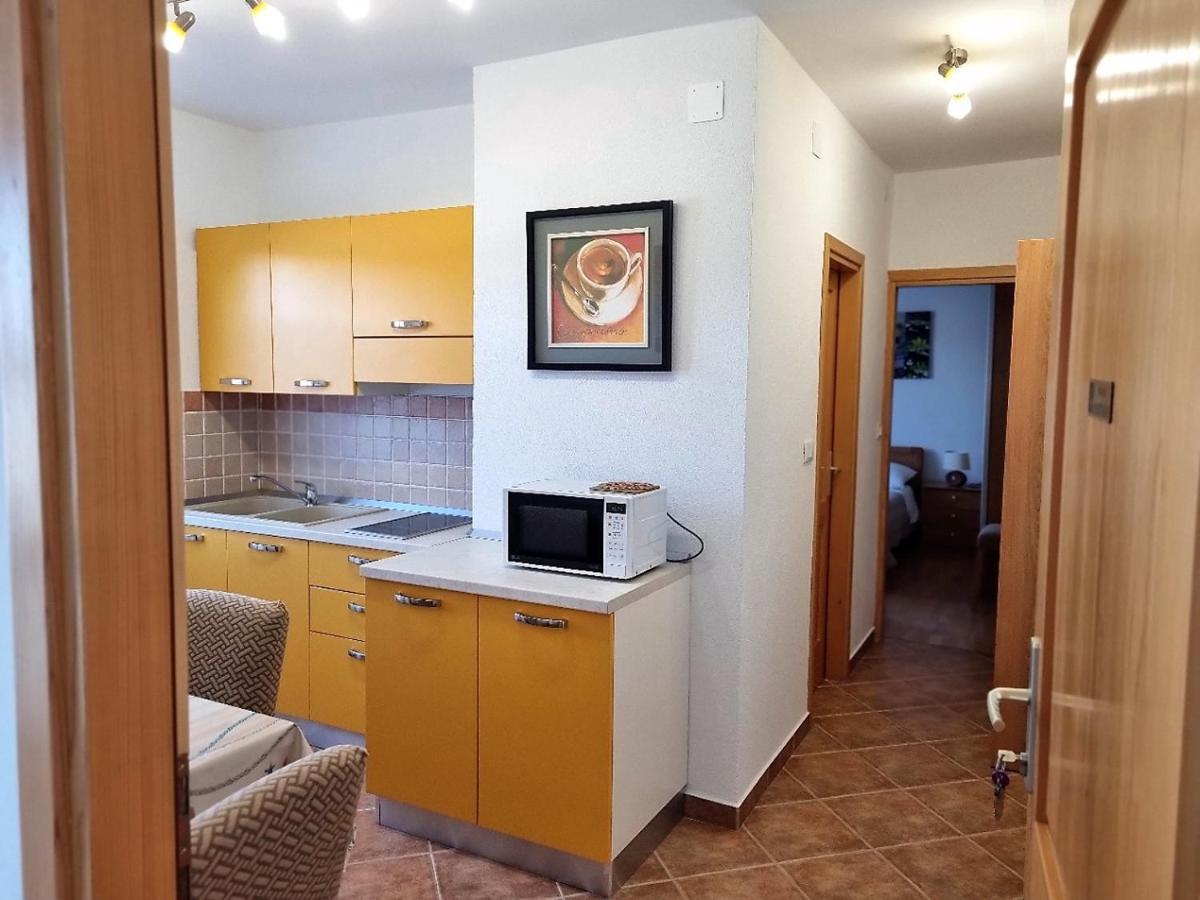 אומאג Apartments Valentina מראה חיצוני תמונה