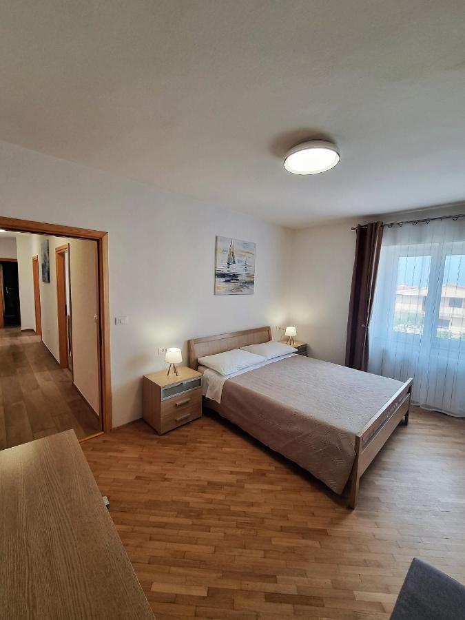 אומאג Apartments Valentina מראה חיצוני תמונה