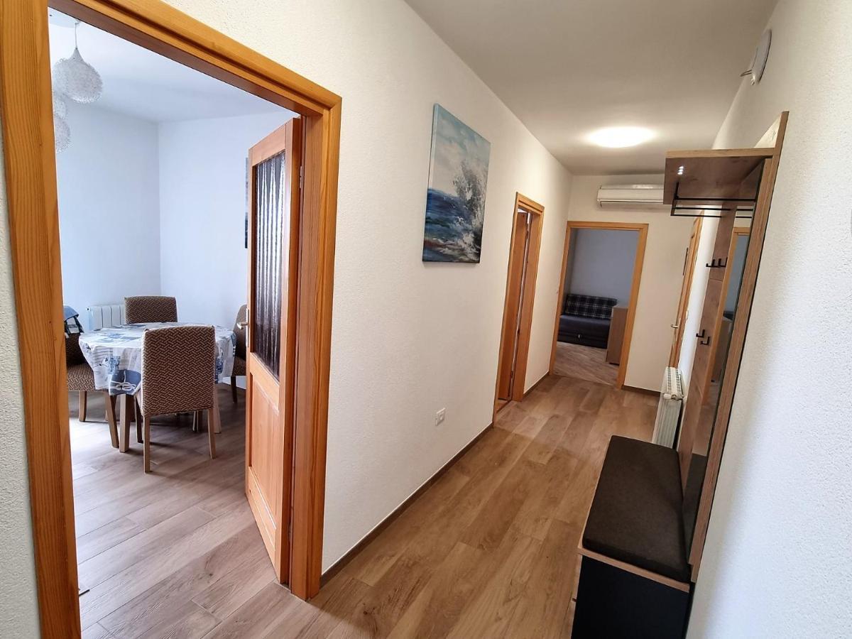 אומאג Apartments Valentina מראה חיצוני תמונה