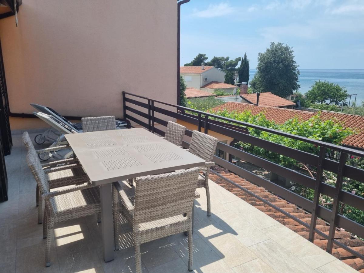 אומאג Apartments Valentina מראה חיצוני תמונה