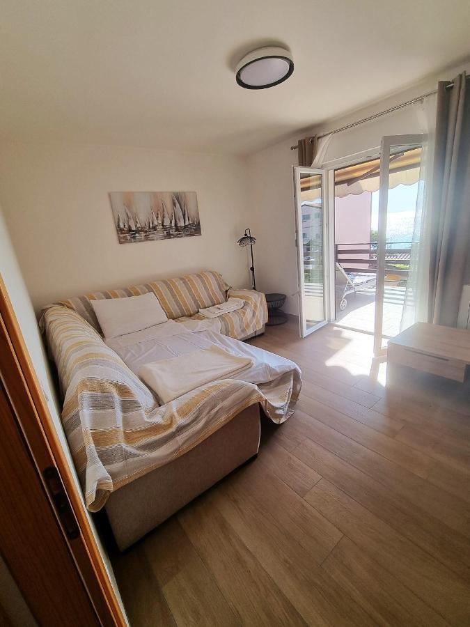 אומאג Apartments Valentina מראה חיצוני תמונה
