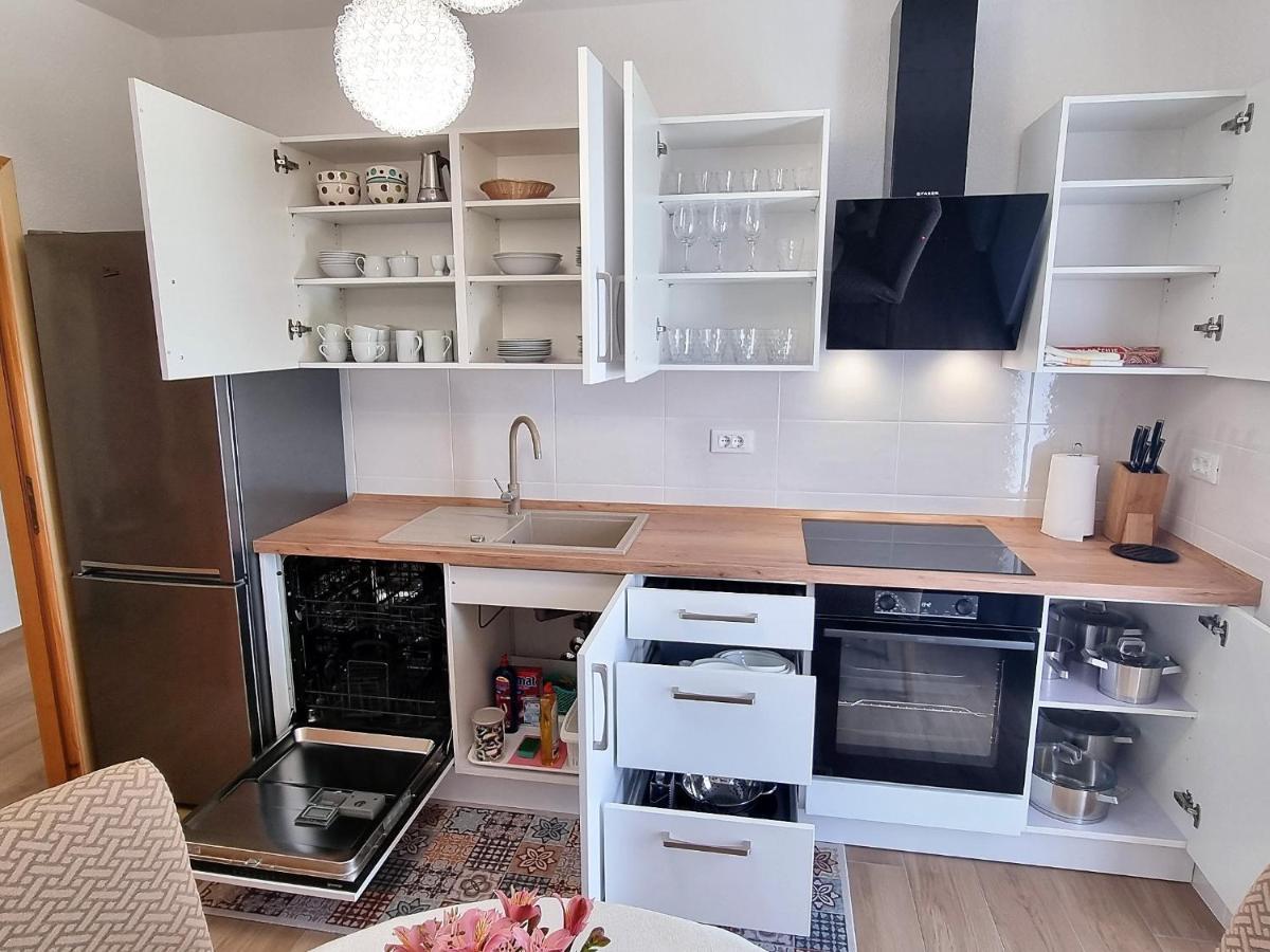 אומאג Apartments Valentina מראה חיצוני תמונה