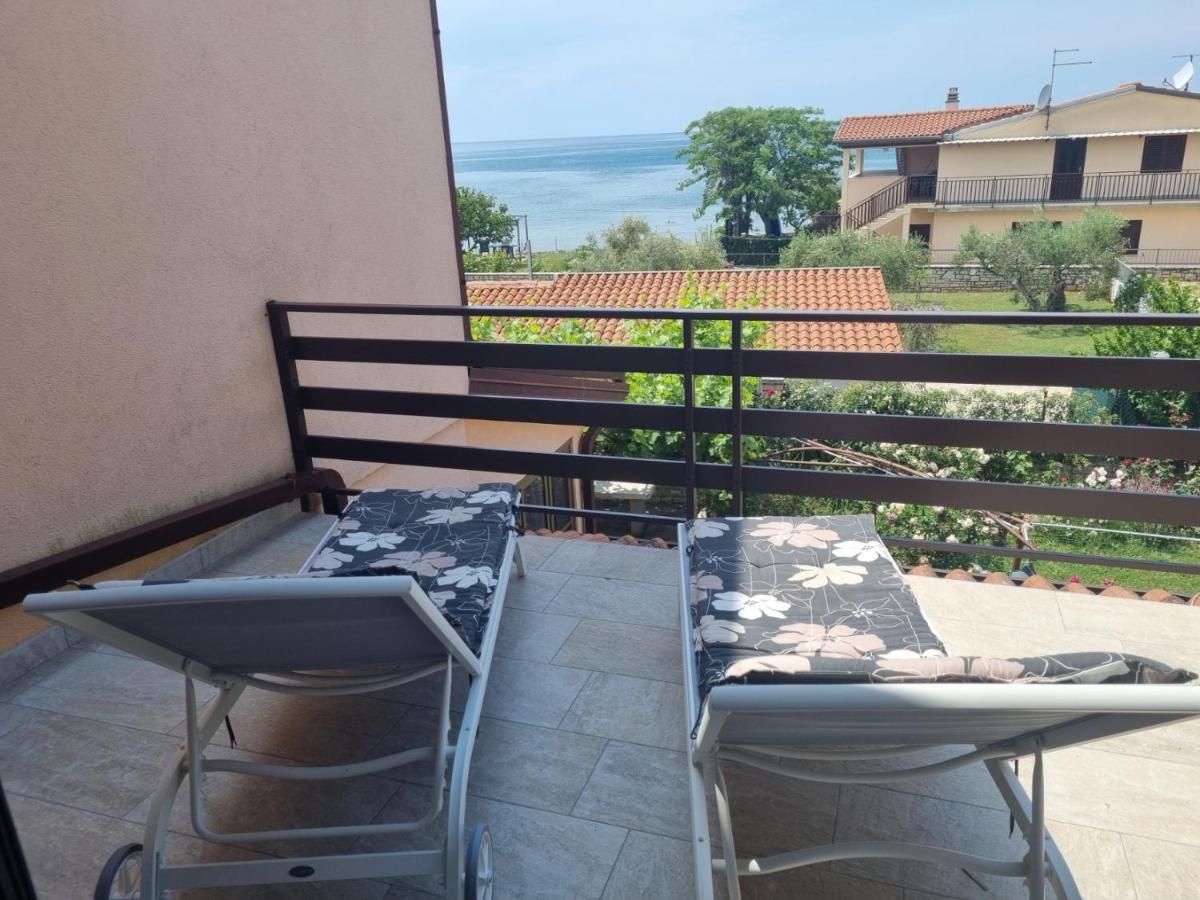 אומאג Apartments Valentina מראה חיצוני תמונה